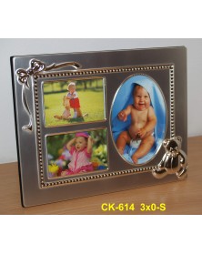Ф/Рамка POLDOM  CK-614 N 3*0-S  на 3 фото металлическая Детская  серебро   ..